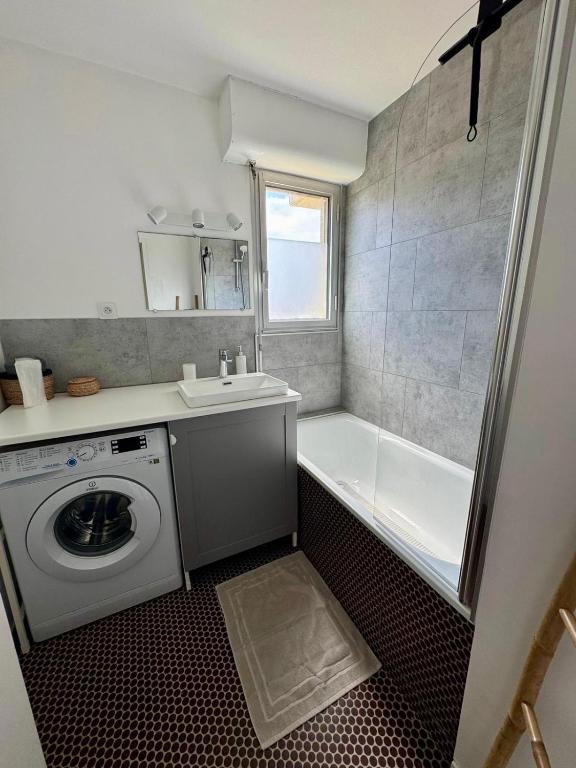 Salle de bain familiale du rez-de-chaussée